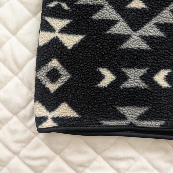 Old Navy Fleece Men's Large Cozy Sherpa Half Zip Mock-Neck Sweatshirt Aztec - Picture 6 of 16